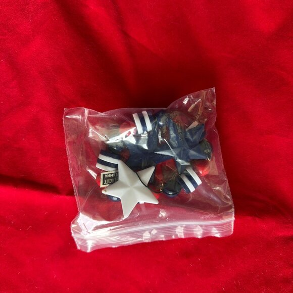 Park Lane Jewelry Stars and Stripes Bracelet NEW! Hand cut lucite patriotic - Picture 2 of 5